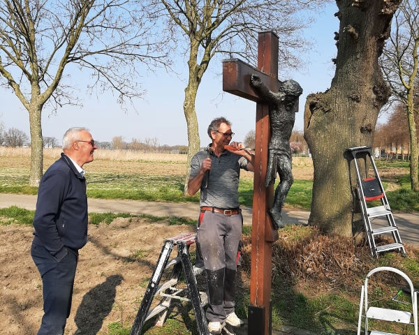 Wegkruis Heerbaan wordt vervangen Wegkruis Heerbaan wordt vervangen